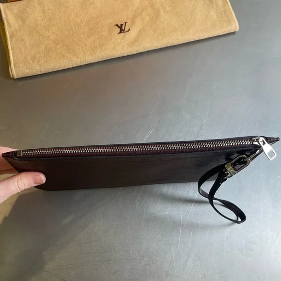Louis Vuitton Plum Wristlet Clutch - Picture 7 of 12